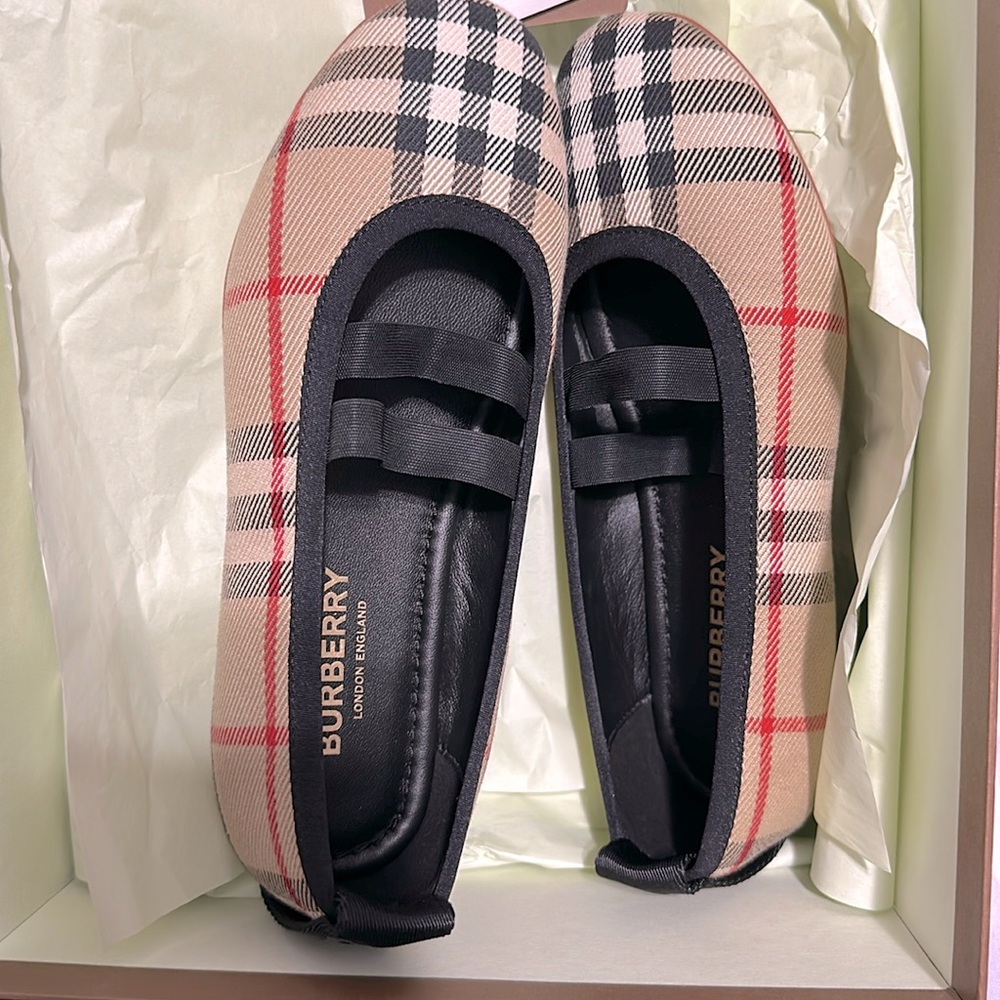Burberry Mini Grace Logo Check Ballerina Flat 31 Europe 1 U.S. ORIGINAL Burberry
